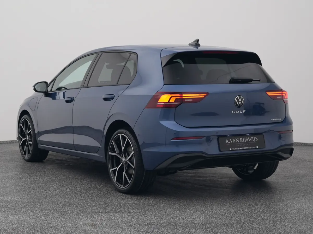 1.5 eHybrid Life Edition | CAMERA | ADAPTIVE | STOEL- EN STUURVERW.