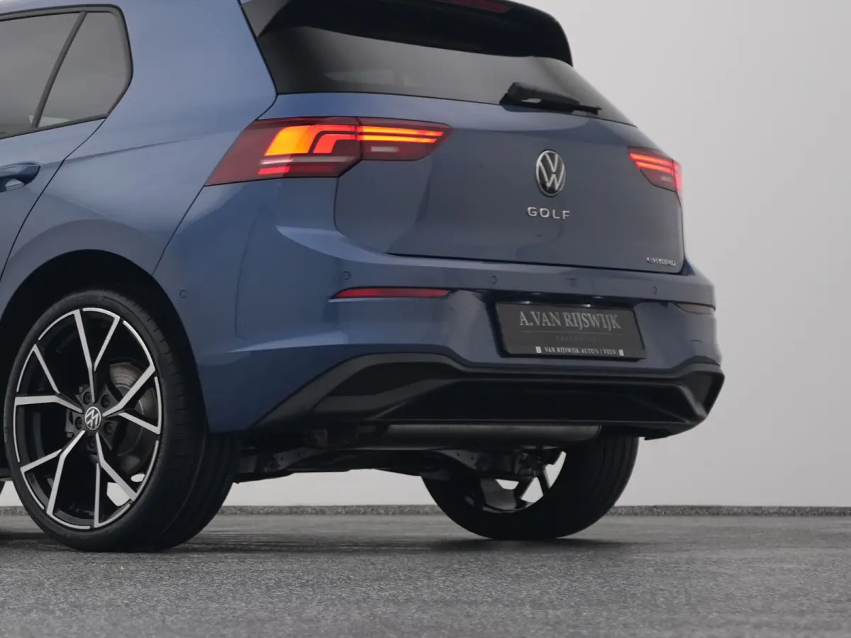 1.5 eHybrid Life Edition | CAMERA | ADAPTIVE | STOEL- EN STUURVERW.