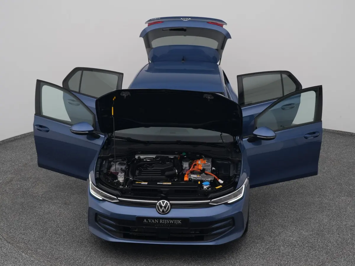 1.5 eHybrid Life Edition | CAMERA | ADAPTIVE | STOEL- EN STUURVERW.