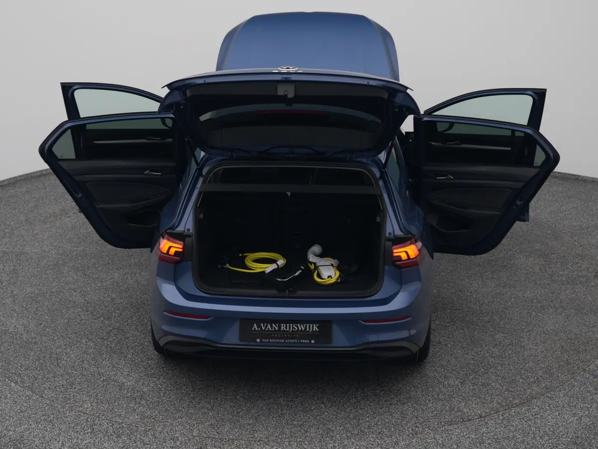 1.5 eHybrid Life Edition | CAMERA | ADAPTIVE | STOEL- EN STUURVERW.