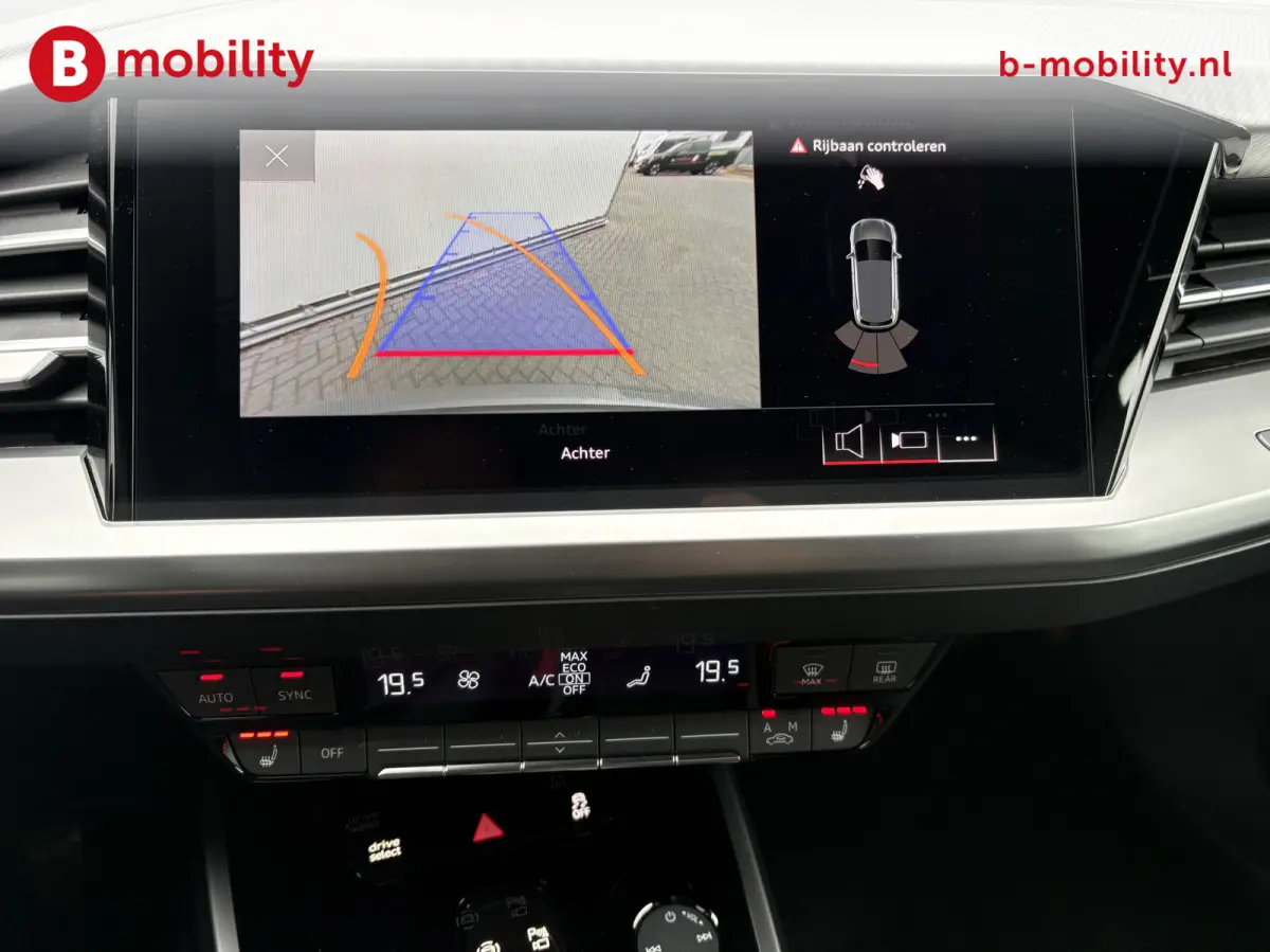 40 Launch edition Advanced 77 kWh Warmtepomp NL Auto! | Head-Up | Achteruitrijcamera | Adaptive Cruise Control | Apple CarPlay