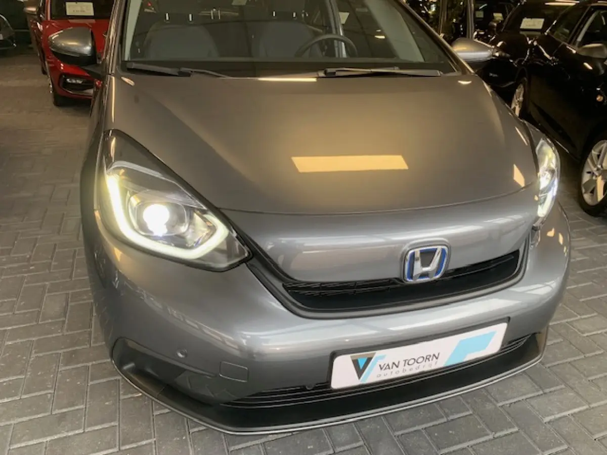 1.5 e:HEV Elegance, automaat, 6357 KM ! .