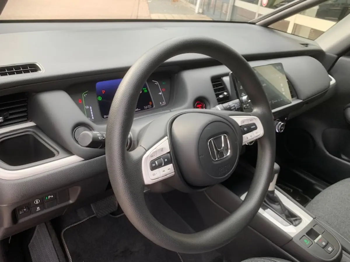 1.5 e:HEV Elegance, automaat, 6357 KM ! .