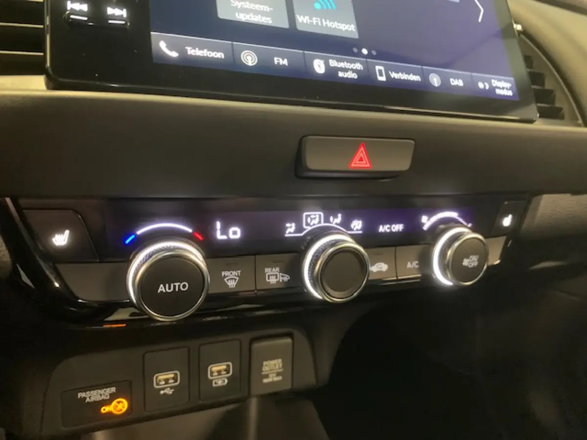1.5 e:HEV Elegance, automaat, 6357 KM ! .