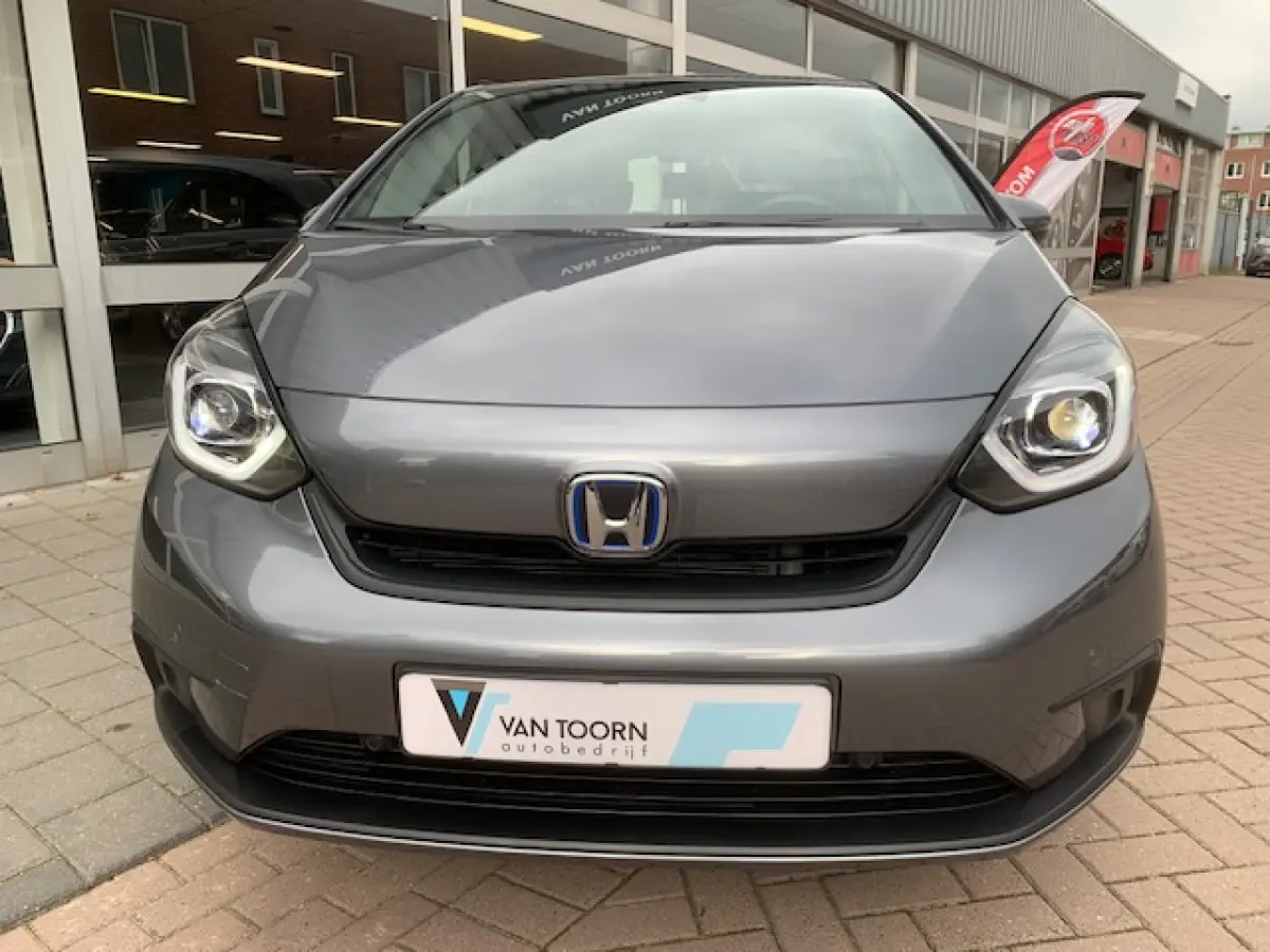 1.5 e:HEV Elegance, automaat, 6357 KM ! .