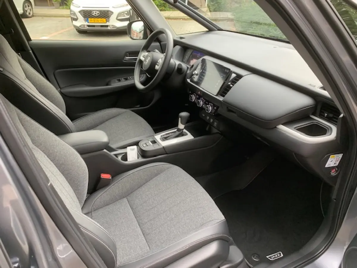 1.5 e:HEV Elegance, automaat, 6357 KM ! .