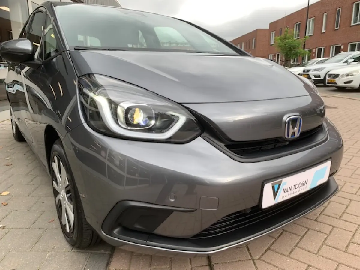 1.5 e:HEV Elegance, automaat, 6357 KM ! .