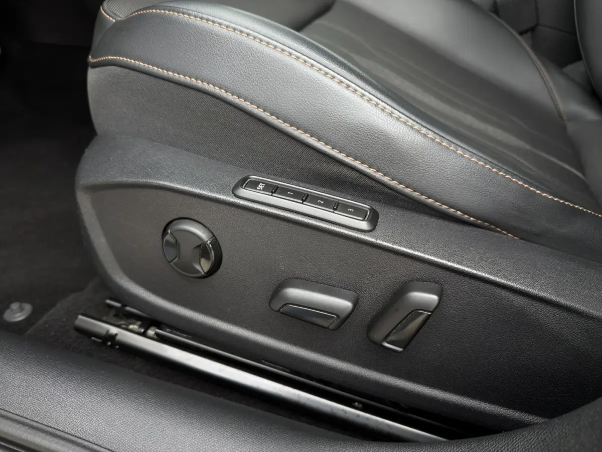 1.4 e-Hybrid VZ 245PK | Sfeerverlichting | Camera | Carplay | LED |