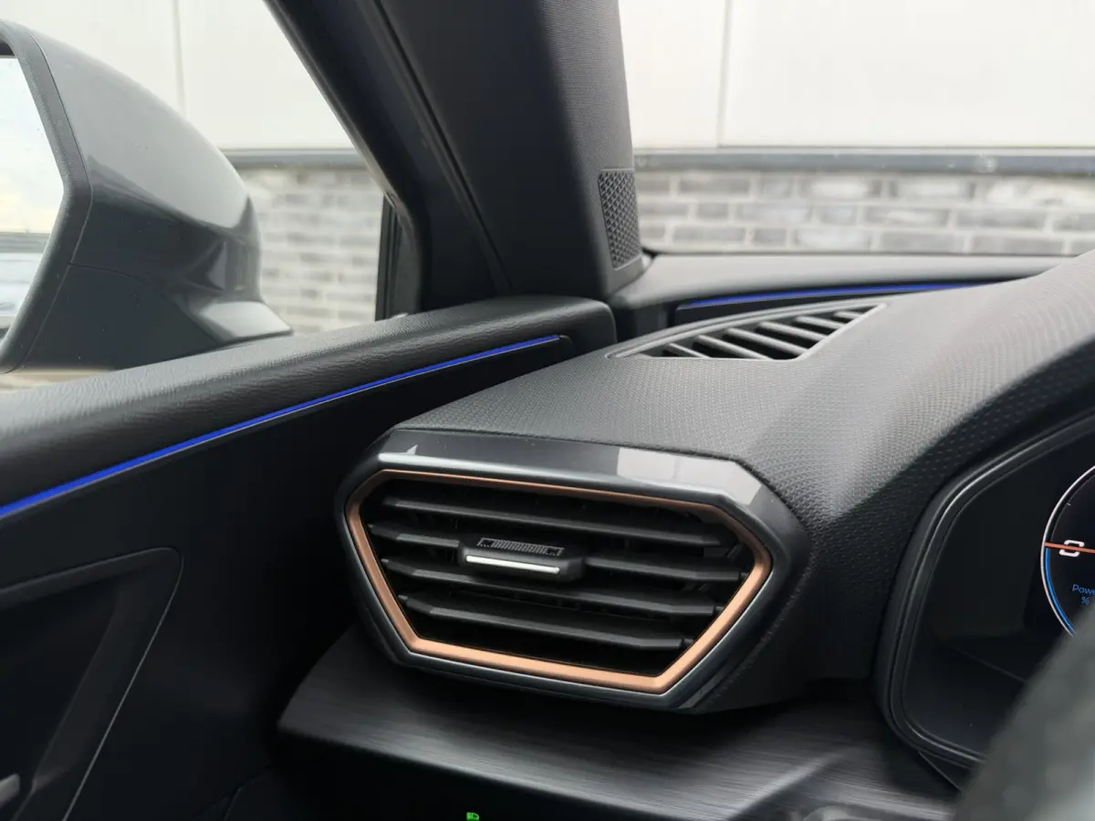 1.4 e-Hybrid VZ 245PK | Sfeerverlichting | Camera | Carplay | LED |