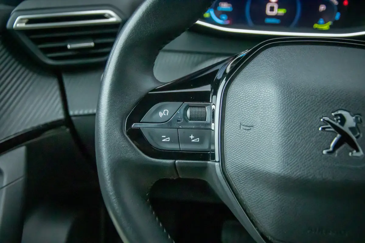 EV Allure 50 kWh | Cruise control | Parkeersensor achter | Lane Asist | Apple Carplay/Android Auto | | Apple Carplay/Android Auto|telefoonintegratie premium | Cruise control | Parkeersensor 