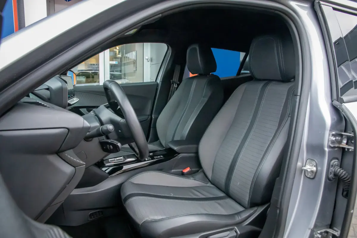 EV Allure 50 kWh | Cruise control | Parkeersensor achter | Lane Asist | Apple Carplay/Android Auto | | Apple Carplay/Android Auto|telefoonintegratie premium | Cruise control | Parkeersensor 