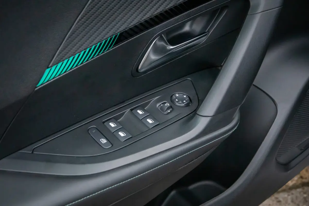 EV Allure 50 kWh | Cruise control | Parkeersensor achter | Lane Asist | Apple Carplay/Android Auto | | Apple Carplay/Android Auto|telefoonintegratie premium | Cruise control | Parkeersensor 