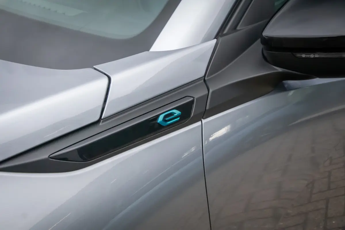 EV Allure 50 kWh | Cruise control | Parkeersensor achter | Lane Asist | Apple Carplay/Android Auto | | Apple Carplay/Android Auto|telefoonintegratie premium | Cruise control | Parkeersensor 