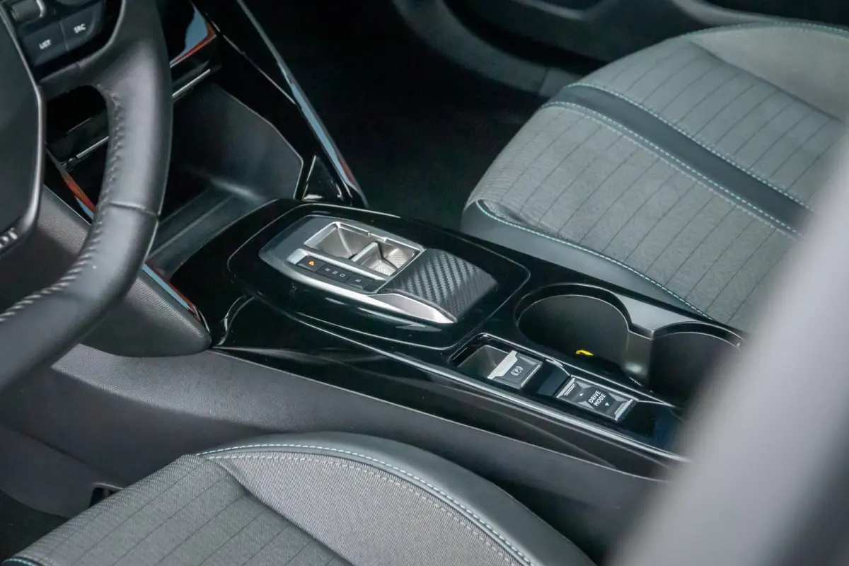 EV Allure 50 kWh | Cruise control | Parkeersensor achter | Lane Asist | Apple Carplay/Android Auto | | Apple Carplay/Android Auto|telefoonintegratie premium | Cruise control | Parkeersensor 