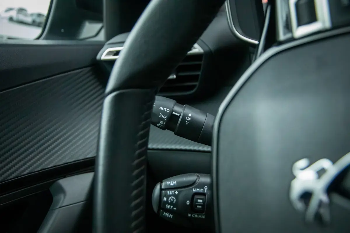 EV Allure 50 kWh | Cruise control | Parkeersensor achter | Lane Asist | Apple Carplay/Android Auto | | Apple Carplay/Android Auto|telefoonintegratie premium | Cruise control | Parkeersensor 