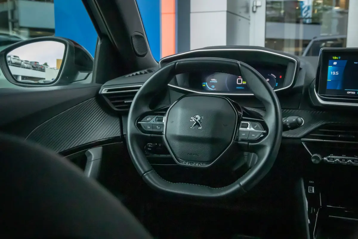 EV Allure 50 kWh | Cruise control | Parkeersensor achter | Lane Asist | Apple Carplay/Android Auto | | Apple Carplay/Android Auto|telefoonintegratie premium | Cruise control | Parkeersensor 