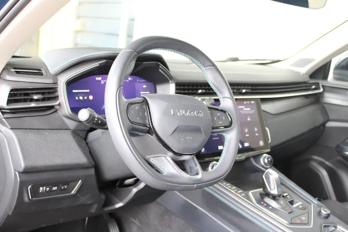1.5 | 360 Camera | Adaptieve cruise control | Draadloos telefoon opladen | Climate control |