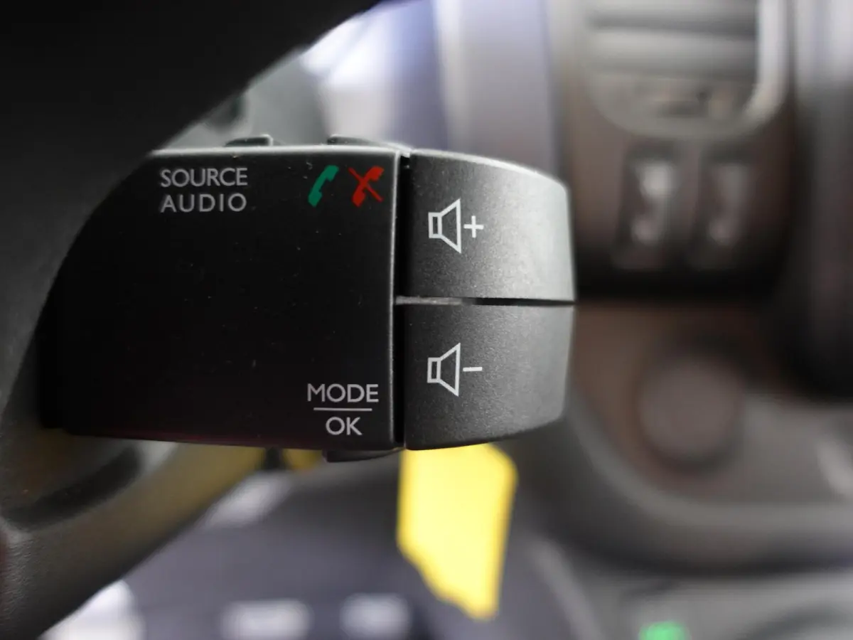 1.6 CDTI L1H1 9persoons PERSONENBUS Opel Vivaro Combi 1.6 CDTI L1H1 9-PERSOONS Personenbus Incl. BTW/Bpm Airco Bluetooth