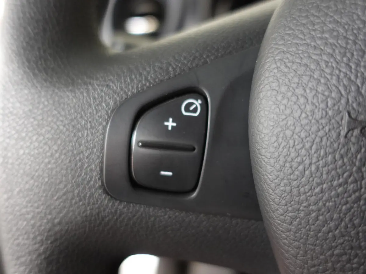 1.6 CDTI L1H1 9persoons PERSONENBUS Opel Vivaro Combi 1.6 CDTI L1H1 9-PERSOONS Personenbus Incl. BTW/Bpm Airco Bluetooth