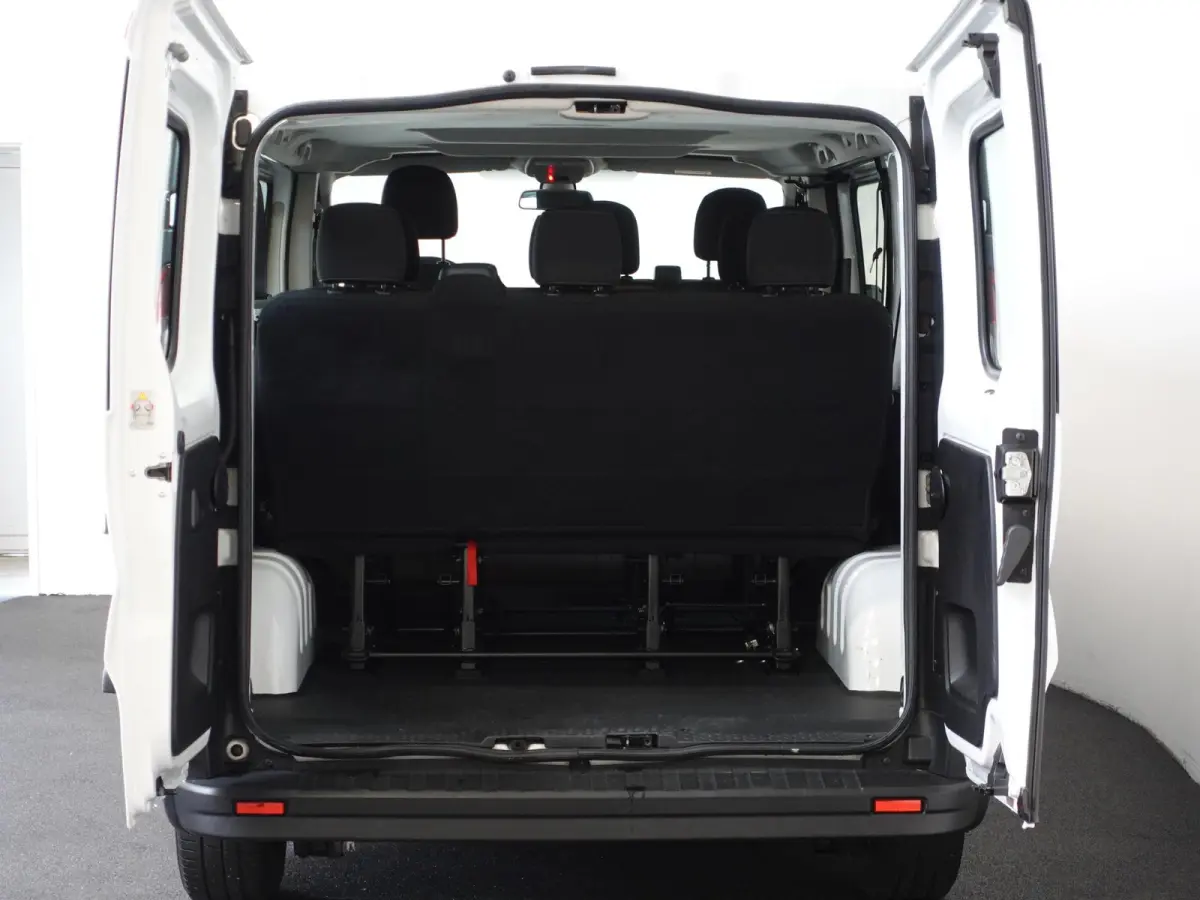 1.6 CDTI L1H1 9persoons PERSONENBUS Opel Vivaro Combi 1.6 CDTI L1H1 9-PERSOONS Personenbus Incl. BTW/Bpm Airco Bluetooth