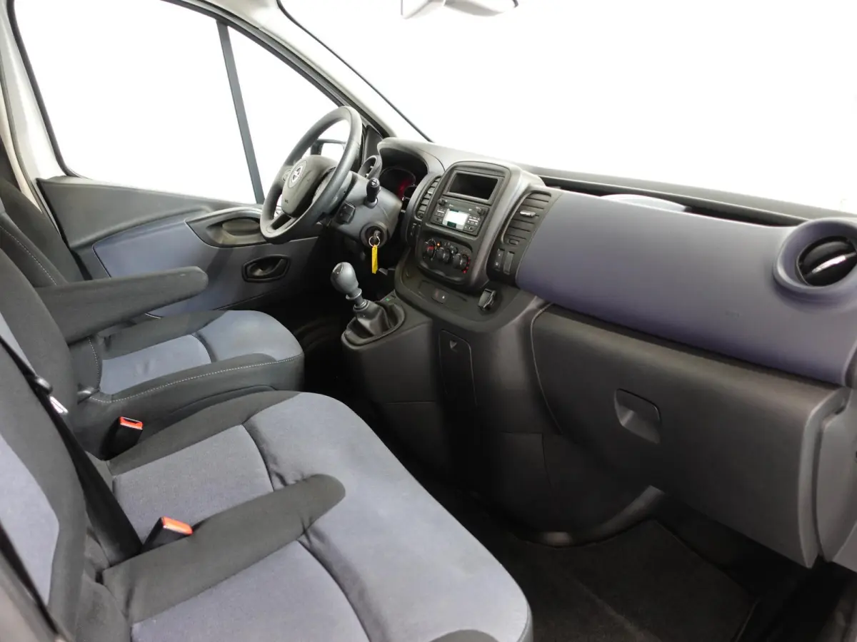 1.6 CDTI L1H1 9persoons PERSONENBUS Opel Vivaro Combi 1.6 CDTI L1H1 9-PERSOONS Personenbus Incl. BTW/Bpm Airco Bluetooth