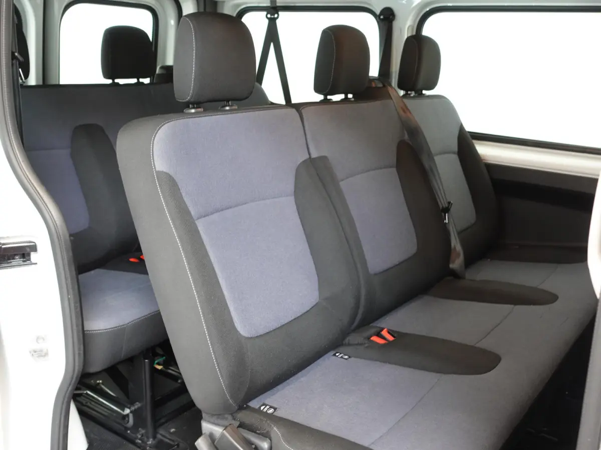1.6 CDTI L1H1 9persoons PERSONENBUS Opel Vivaro Combi 1.6 CDTI L1H1 9-PERSOONS Personenbus Incl. BTW/Bpm Airco Bluetooth