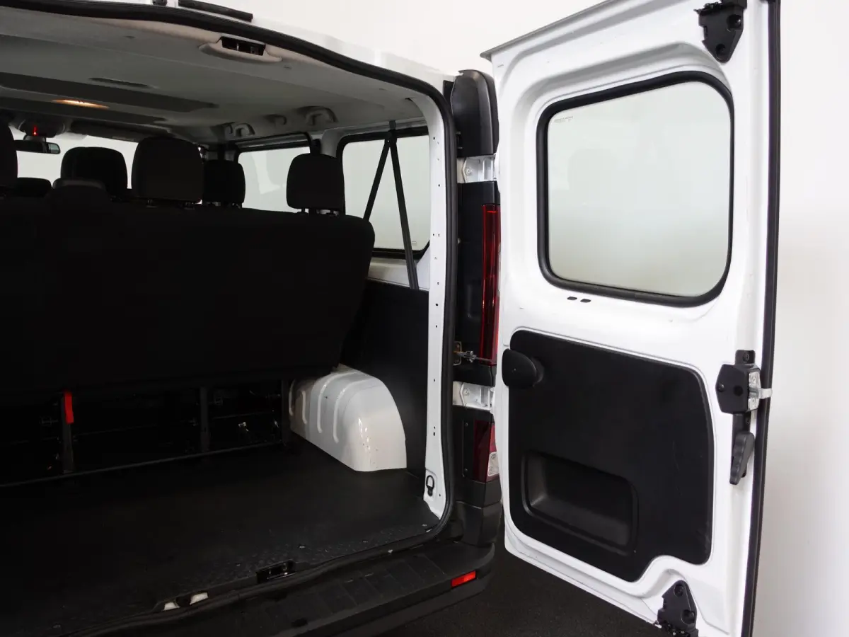 1.6 CDTI L1H1 9persoons PERSONENBUS Opel Vivaro Combi 1.6 CDTI L1H1 9-PERSOONS Personenbus Incl. BTW/Bpm Airco Bluetooth