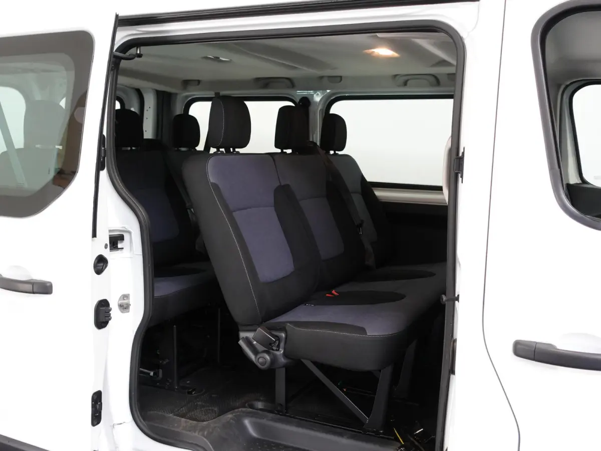 1.6 CDTI L1H1 9persoons PERSONENBUS Opel Vivaro Combi 1.6 CDTI L1H1 9-PERSOONS Personenbus Incl. BTW/Bpm Airco Bluetooth