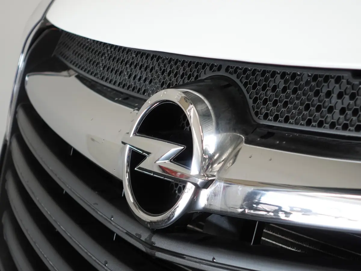 1.6 CDTI L1H1 9persoons PERSONENBUS Opel Vivaro Combi 1.6 CDTI L1H1 9-PERSOONS Personenbus Incl. BTW/Bpm Airco Bluetooth