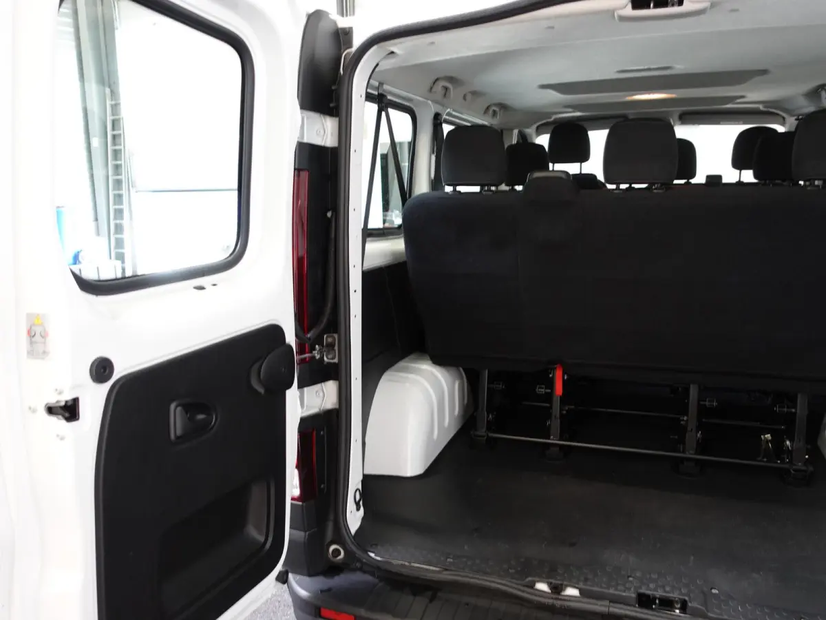 1.6 CDTI L1H1 9persoons PERSONENBUS Opel Vivaro Combi 1.6 CDTI L1H1 9-PERSOONS Personenbus Incl. BTW/Bpm Airco Bluetooth