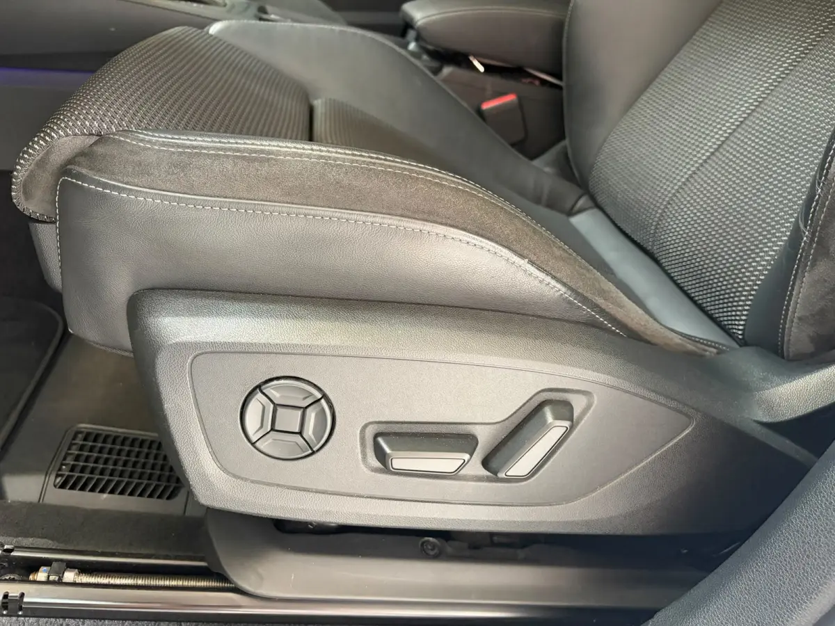 35 TFSI S Edition 3X S-LINE PANO/CAM/KEYLESS