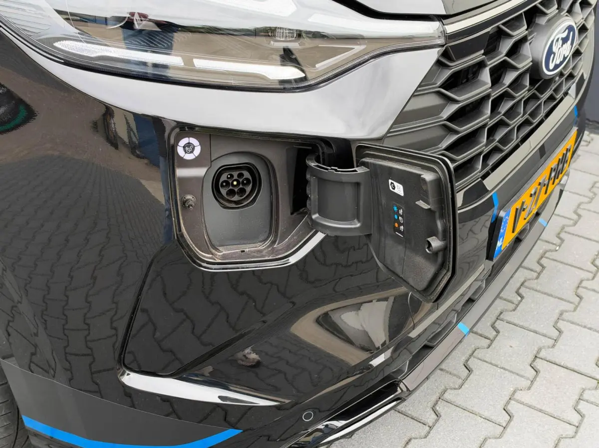 320 2.5 PHEV L2H1 DC Sport | Full LED | Assist pakket | Winterpakket | Trekhaak