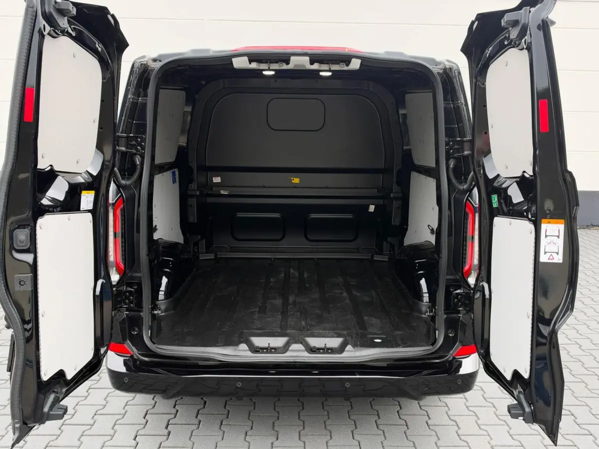 320 2.5 PHEV L2H1 DC Sport | Full LED | Assist pakket | Winterpakket | Trekhaak