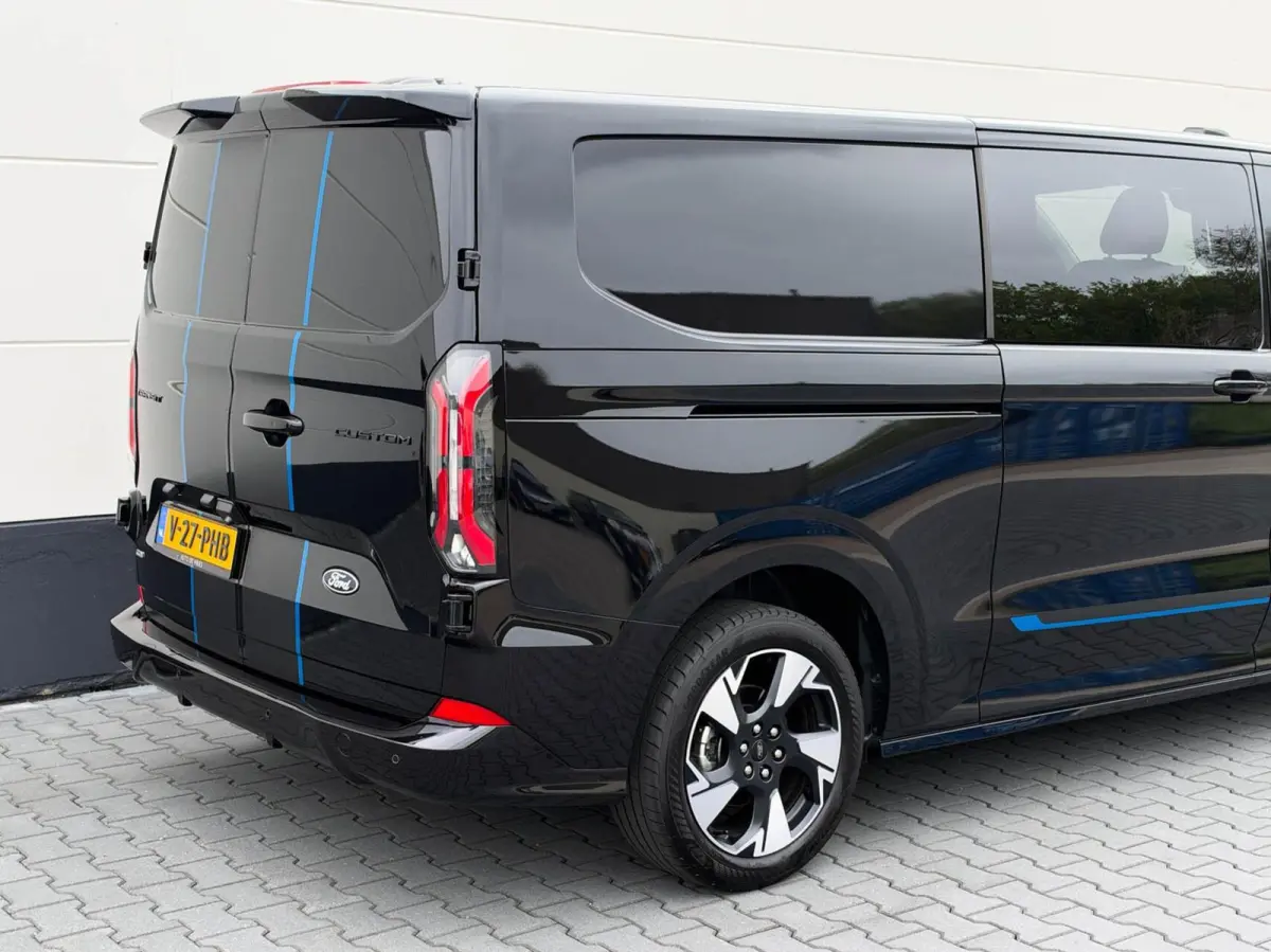 320 2.5 PHEV L2H1 DC Sport | Full LED | Assist pakket | Winterpakket | Trekhaak