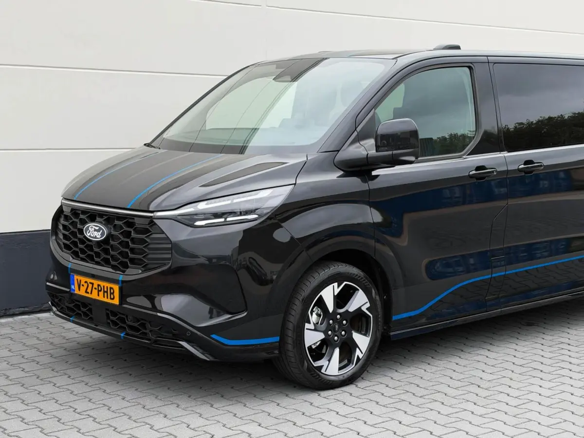 320 2.5 PHEV L2H1 DC Sport | Full LED | Assist pakket | Winterpakket | Trekhaak