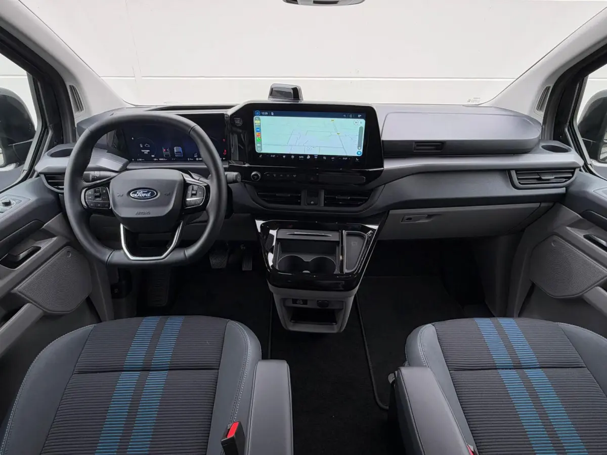 320 2.5 PHEV L2H1 DC Sport | Full LED | Assist pakket | Winterpakket | Trekhaak