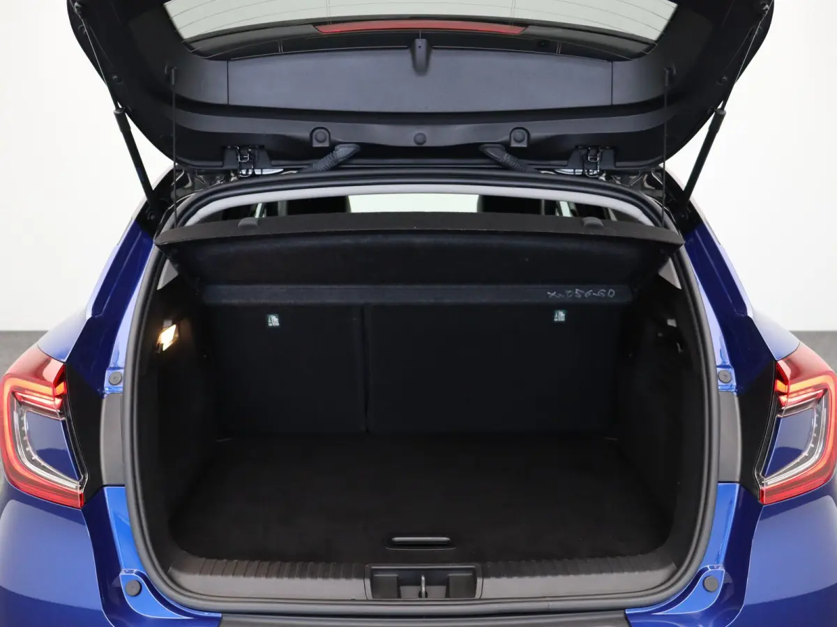 TCe 90pk techno | Dealer onderhouden | 360 Camera | Climate control | 18" Lichtmetaal | BOSE audio |