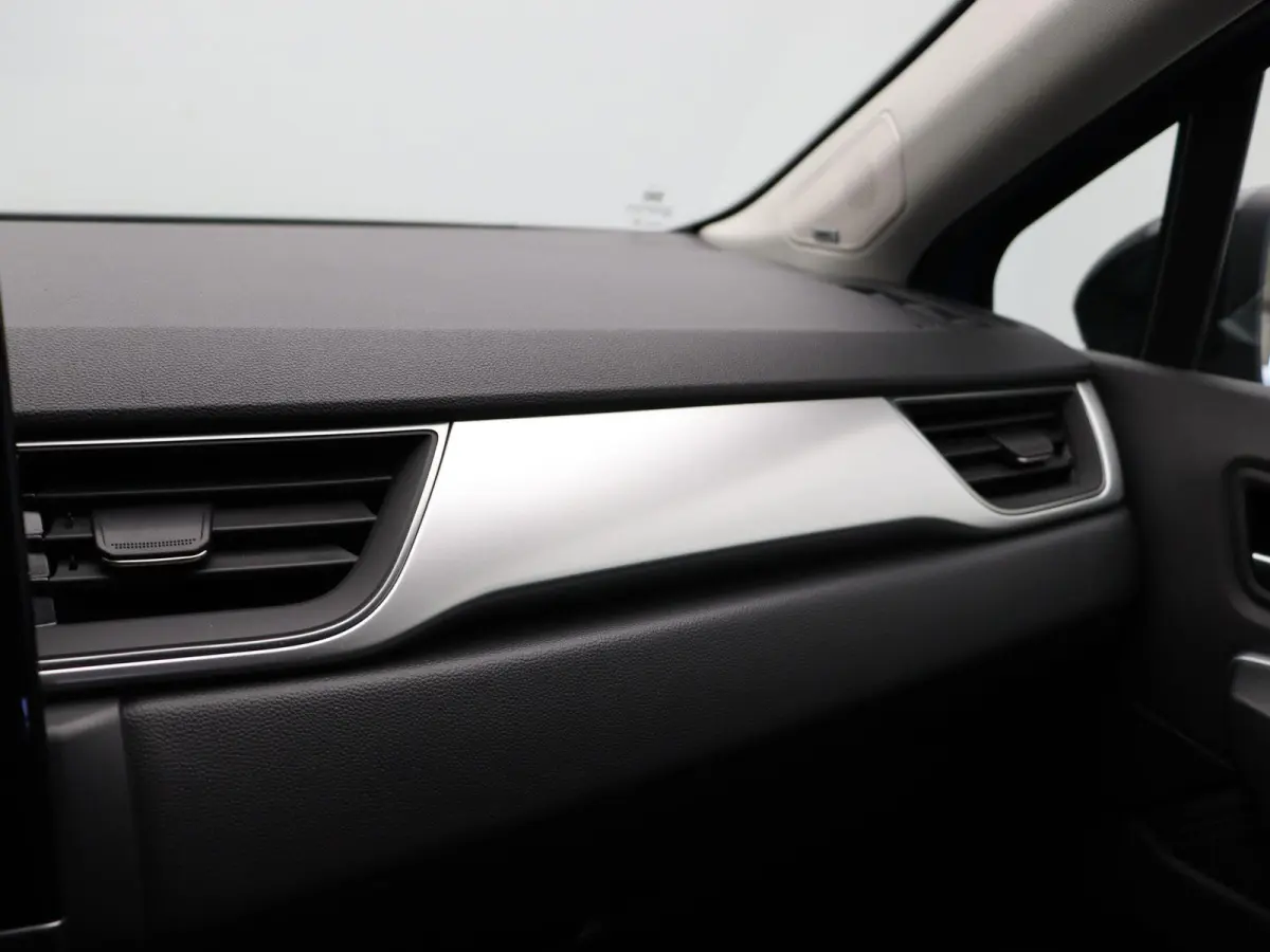 TCe 90pk techno | Dealer onderhouden | 360 Camera | Climate control | 18" Lichtmetaal | BOSE audio |