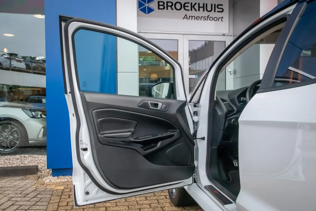 1.0 EcoBoost ST-Line Black | Cruise Control | Airco Automatisch Apple Carplay/Android Auto | | Apple Carplay/Android Auto|telefoonintegratie premium | Cruise control | Parkeersensor achter