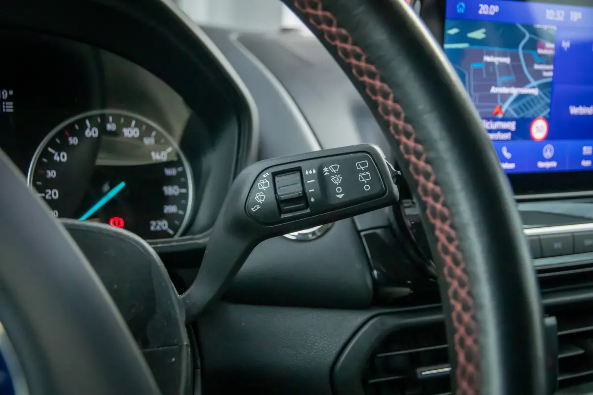 1.0 EcoBoost ST-Line Black | Cruise Control | Airco Automatisch Apple Carplay/Android Auto | | Apple Carplay/Android Auto|telefoonintegratie premium | Cruise control | Parkeersensor achter
