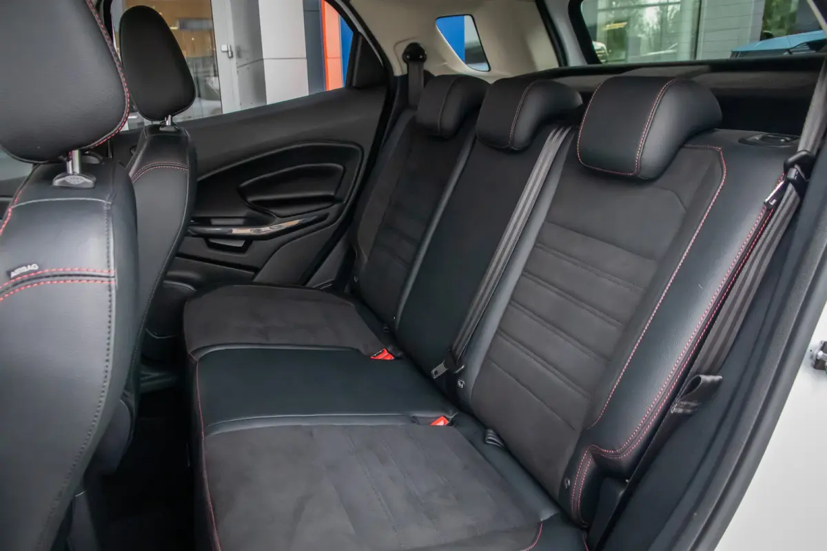 1.0 EcoBoost ST-Line Black | Cruise Control | Airco Automatisch Apple Carplay/Android Auto | | Apple Carplay/Android Auto|telefoonintegratie premium | Cruise control | Parkeersensor achter
