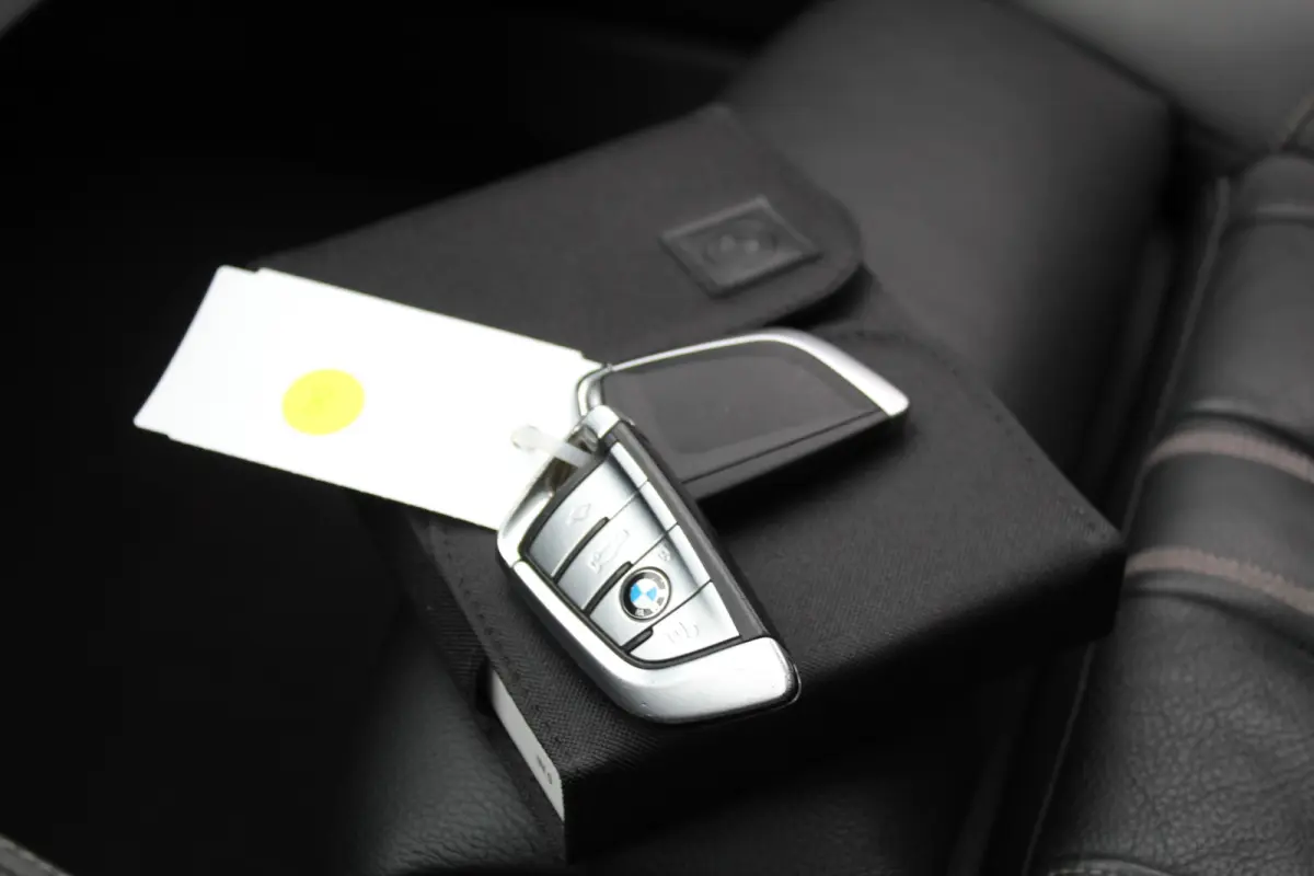 520i 184Pk High Executive Edition M-Sport | Trekhaak | Panoramadak
