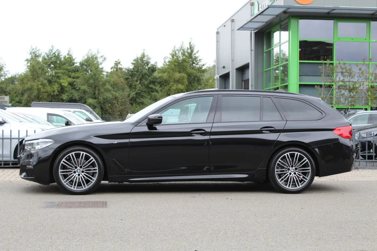 520i 184Pk High Executive Edition M-Sport | Trekhaak | Panoramadak
