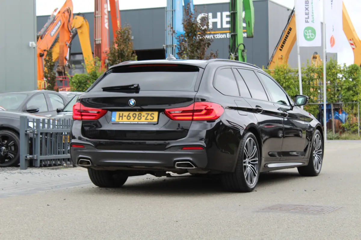 520i 184Pk High Executive Edition M-Sport | Trekhaak | Panoramadak