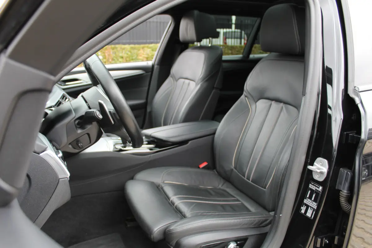 520i 184Pk High Executive Edition M-Sport | Trekhaak | Panoramadak
