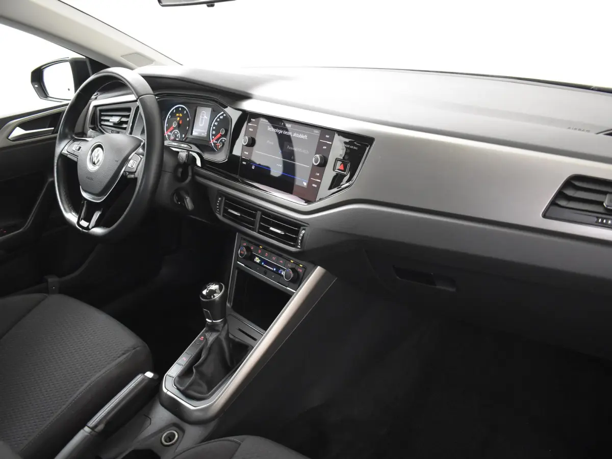 1.0 TSI Comfortline Business | Cruise control adaptief | Navigatie | Apple carplay Android auto | Parkeersensoren V+A |  Airco automatisch | DAB
