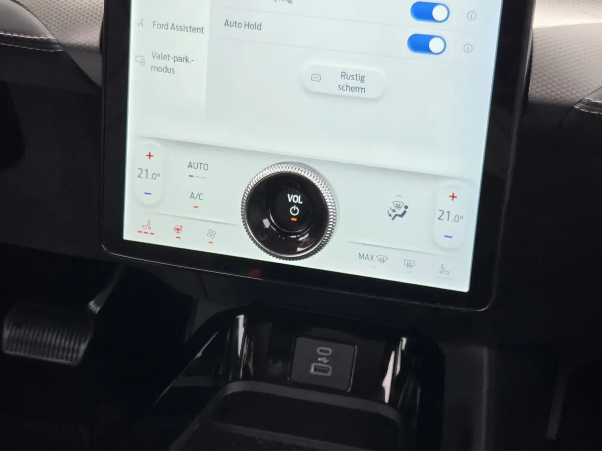 Ext. Range 98kWh | Draadloos Apple Carplay | Adapt. Cruise | BLIS | LED | Leer | 18''