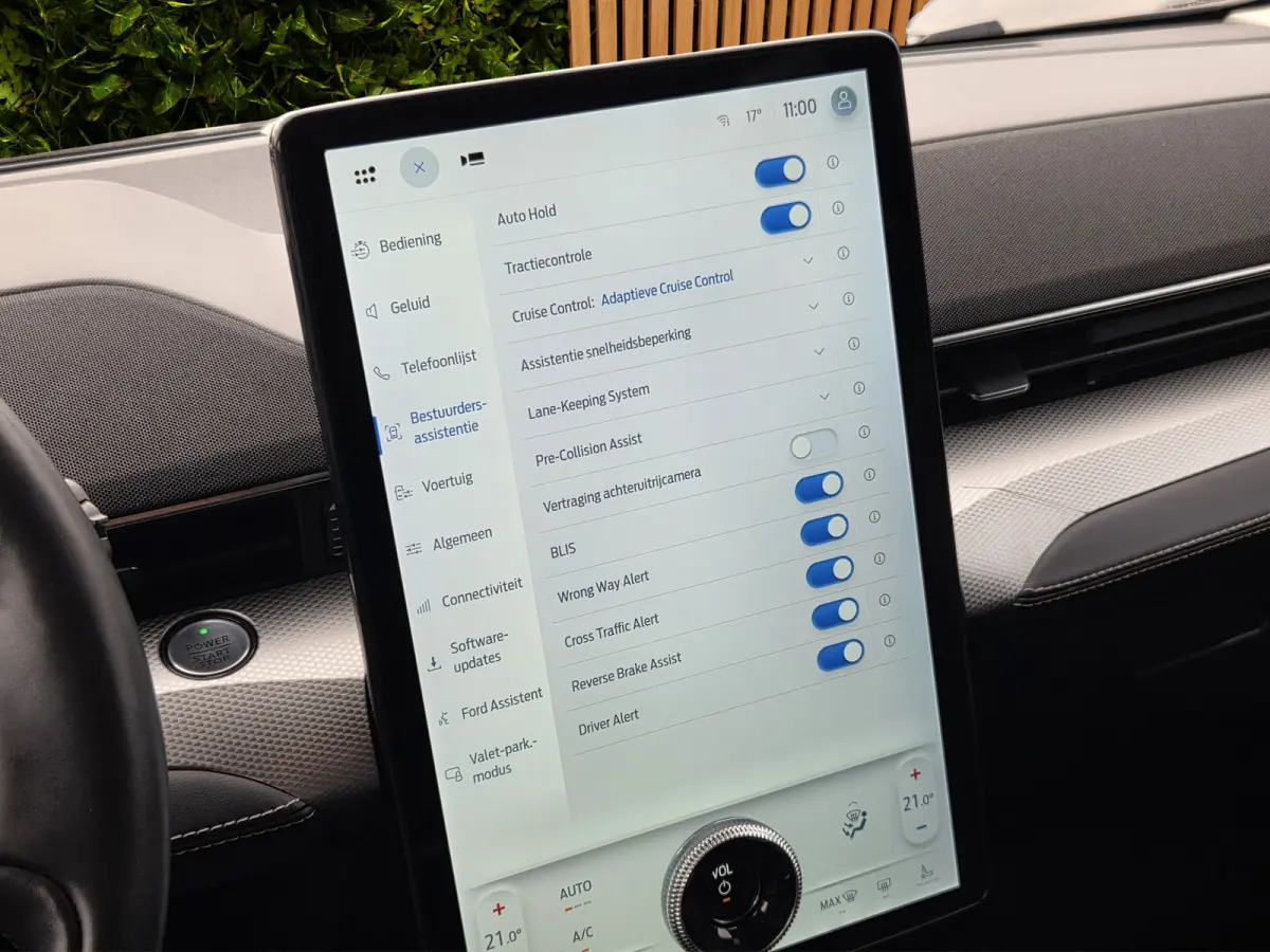 Ext. Range 98kWh | Draadloos Apple Carplay | Adapt. Cruise | BLIS | LED | Leer | 18''