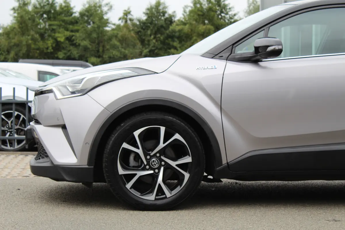 1.8 Hybrid Bi-Tone Plus | Dealer onderhouden