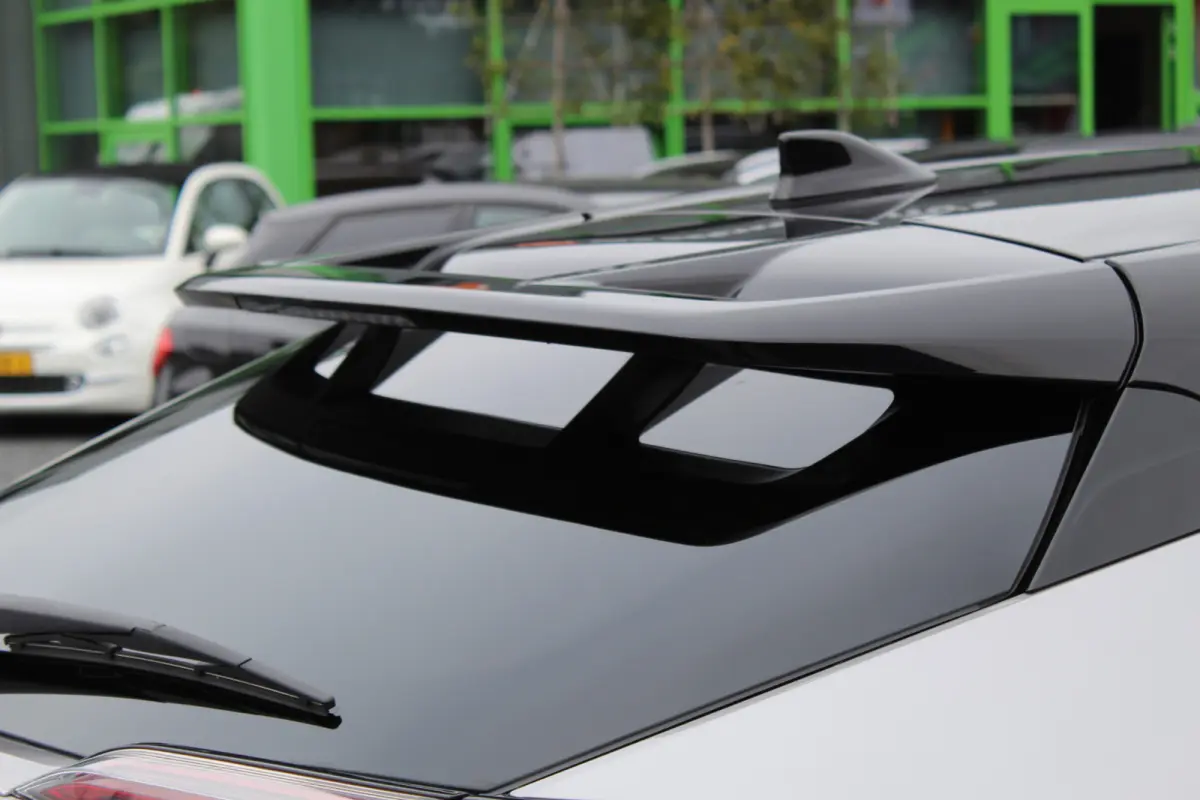 1.8 Hybrid Bi-Tone Plus | Dealer onderhouden